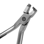 Os Alicates de Corte Distal possuem pontas ativas anguladas em torno do seu eixo principal e são empregados para se realizar o corte do extremo distal de um arco dentro da cavidade bucal.